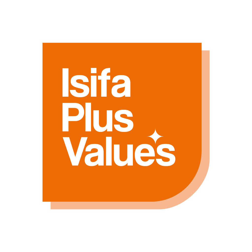 Lou Rousseau, étudiante en communication digitale spécialisée dans le luxe bts communication en alternance